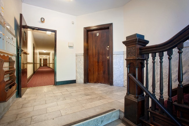 Walnut Street Apartments