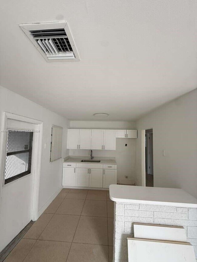 Photo - 633 NW 20th St