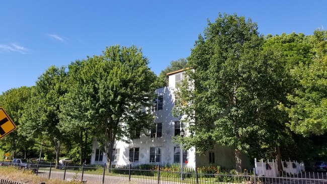 An 1870's RailroadWarehouseConvertedToCondos - 216 Lake St Unidad 103