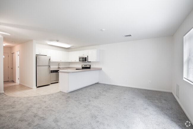 2 BR, 2.5 BA - 1,195 SQFT
