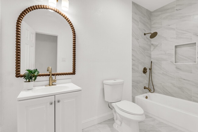 Photo - 5624 East Side Ave Unit Upstairs