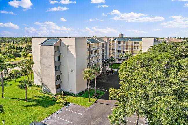 Building Photo - 1605 S US Hwy 1 Unit M1-403 Rental