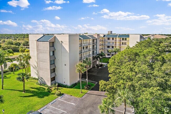 Building Photo - 1605 S US Hwy 1 Unit M1-403 Rental