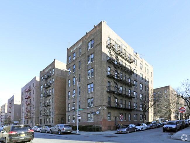 Primary Photo - 8921 153rd St
