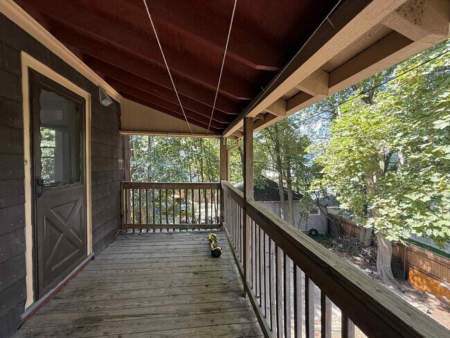 Photo - 452 Gallivan Blvd