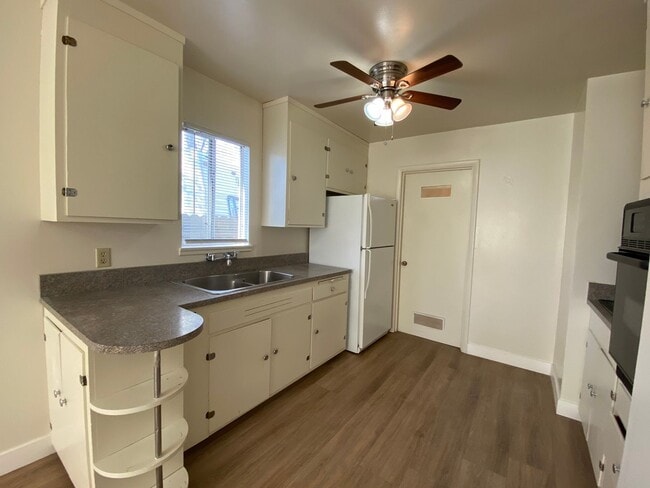 Photo - AVAILABLE NOW !!! NORTH VACAVILLE - E. MONTE VISTA AVE 1 bed/1 bath apartment! Private lot with l...
