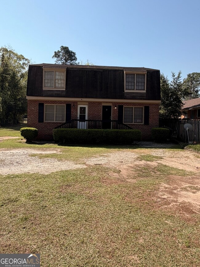 Building Photo - 1006 5th Ave