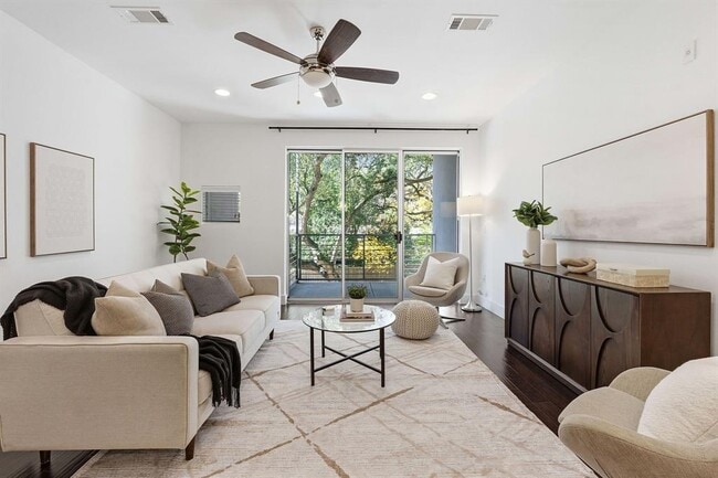 Building Photo - 2002 Glen Allen St Unit 104