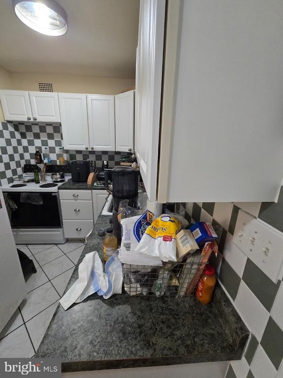 Photo - 2059 Huntington Ave Unidad 802