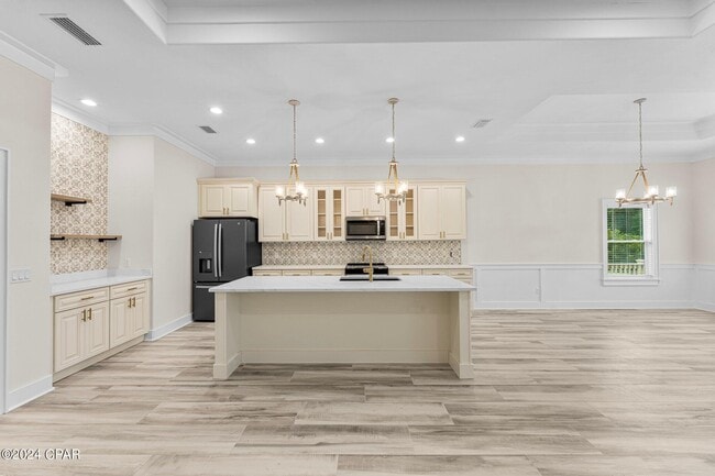Photo - 237 N Wells St