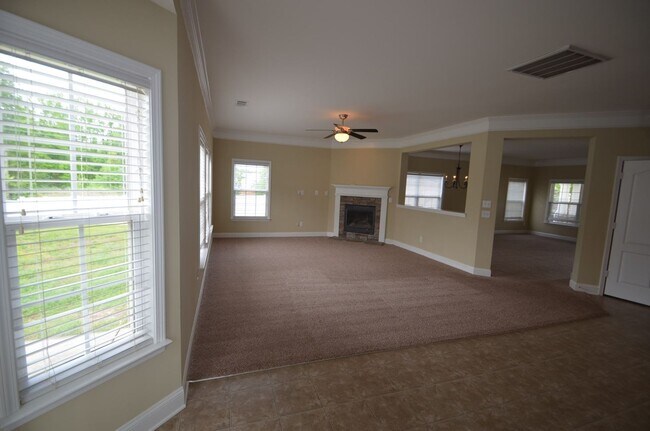 Photo - 100 Silverspring Pl