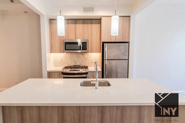 Photo - Massive Space - Prime Location! - Your new... Unit 11D