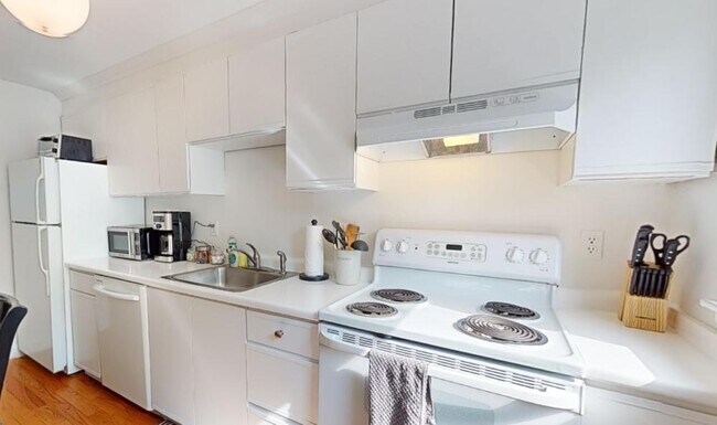 Photo - 2 bedroom in Brookline MA 02445 Unit 6