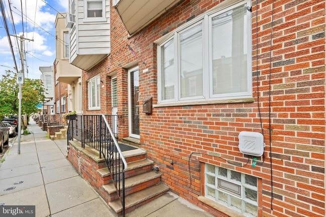 Photo - 3207 Salmon St