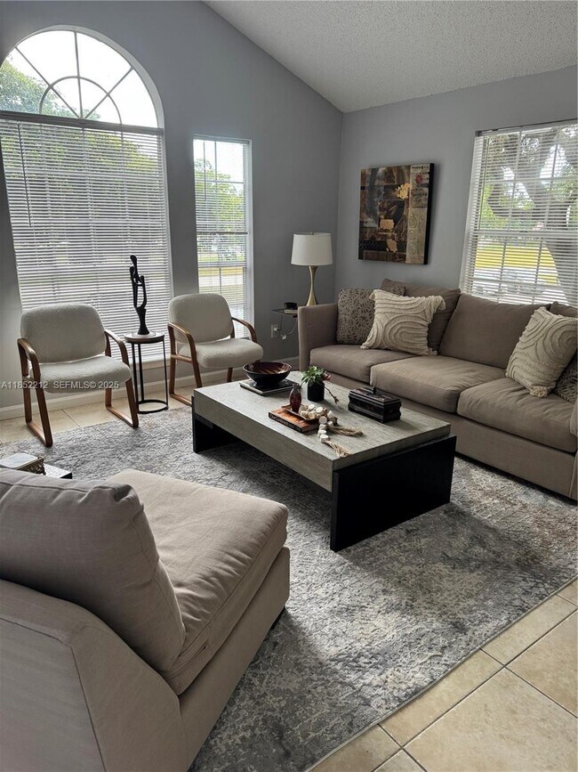 Photo - 1165 Crystal Way Unit B