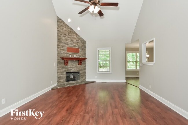 3682 Fox Tail Dr