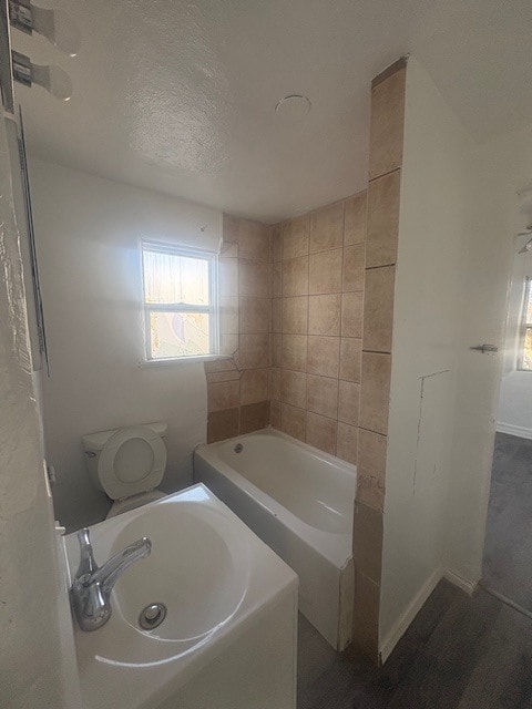 Photo - 502 Headingly Ave NW