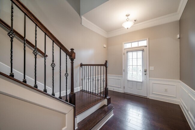 Photo - 2483 Norwood Dr SE