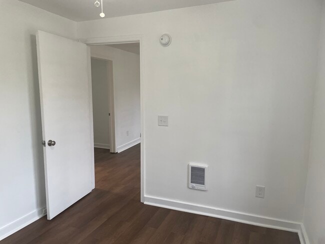 Bedroom 2 - 416 Old Beason Well Rd Unit 1