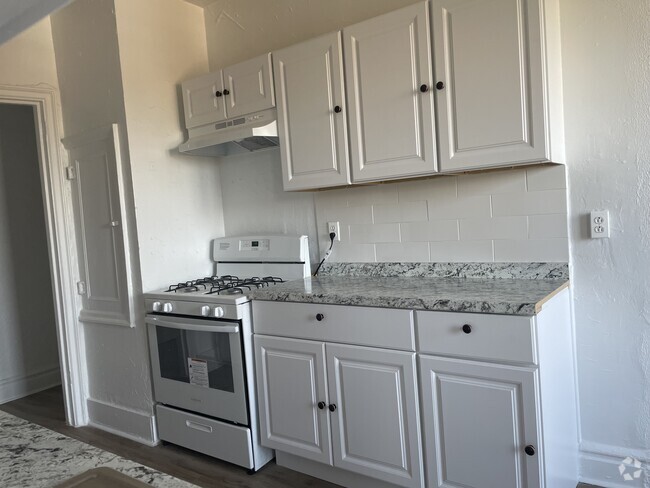 Building Photo - 50 Union Ave Unit 1 Rental