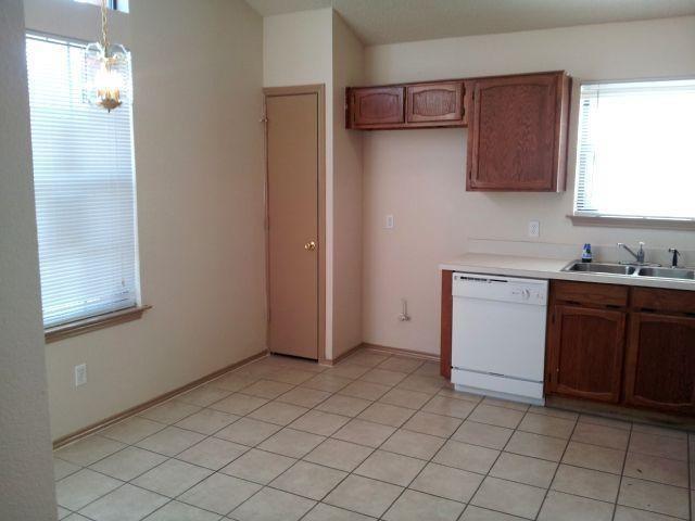 Photo - 1420 Horncastle St
