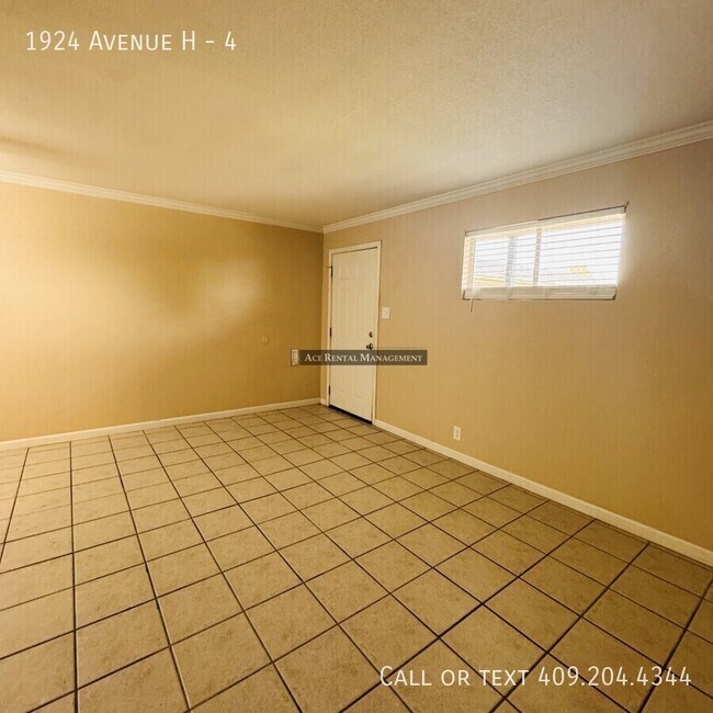 Photo - 1924 Avenue H Unit 4