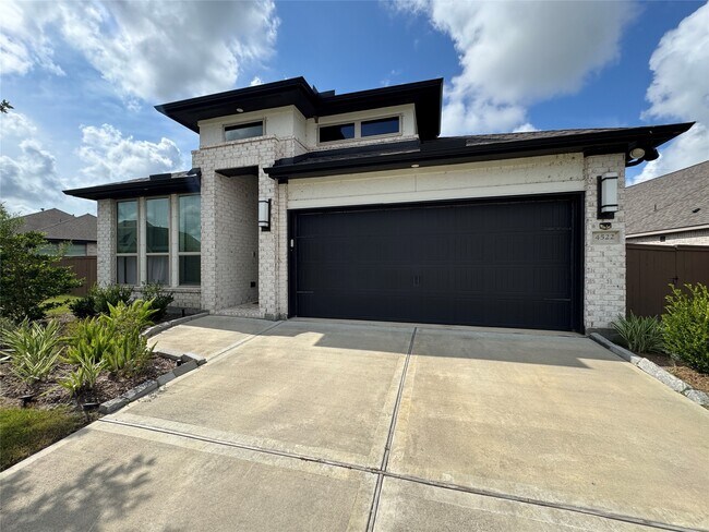 Building Photo - 4522 Peloton Rd Rental