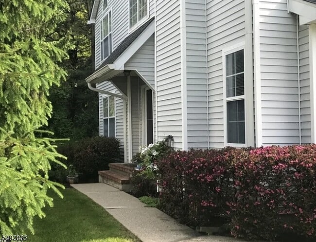 Photo - 13 Winding Brook Rd