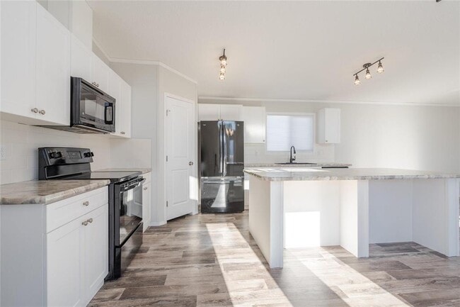 Photo - 46 Prairie Oak Dr