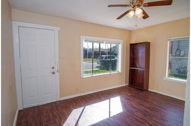 Photo - Great Home Near AT&T Center and Downtown!