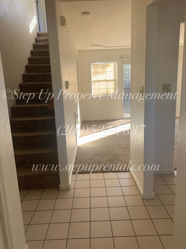 Photo - Welcoming and Spacious 3 Bedroom 2.5 Bathroom Home in Sonora!