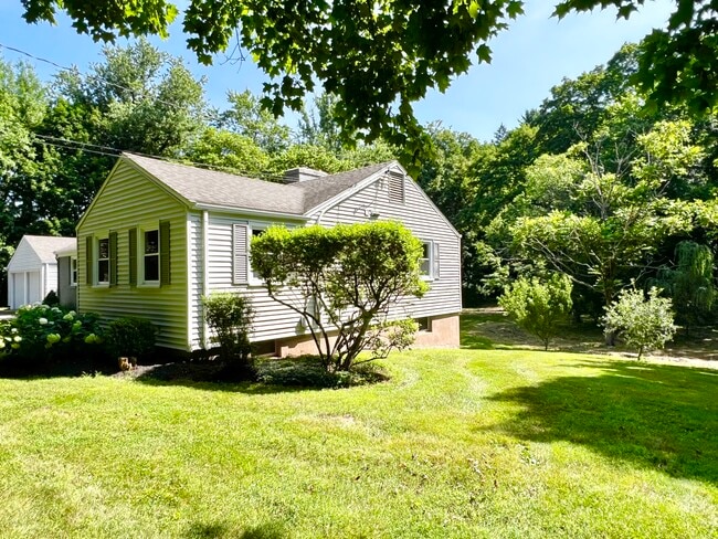 1360 Main St