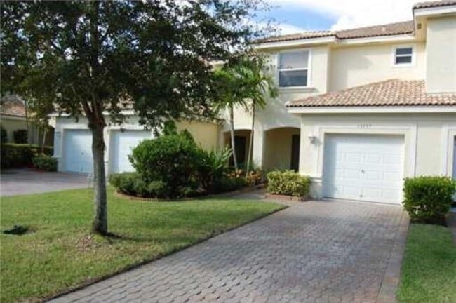 13377 Georgian Ct
