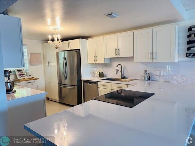 Building Photo - 2850 Forest Hills Blvd Unit 206 Rental
