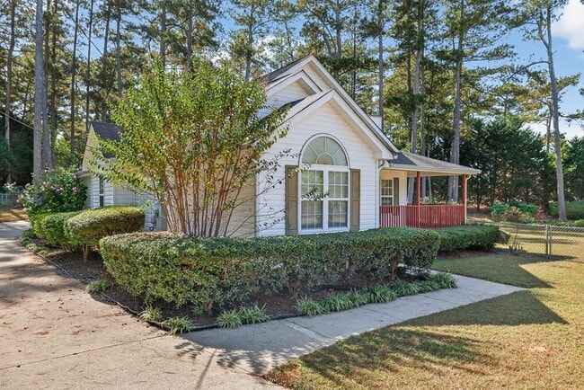 Photo - 249 Russell Rd