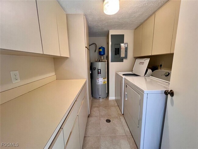 Photo - 4015 SE 20th Pl Unit 206