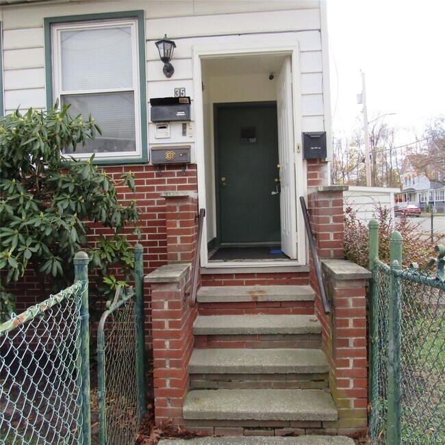 35 Taylor Ave Unit 2