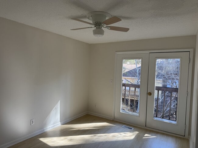 Photo - 1513 Kendall Dr