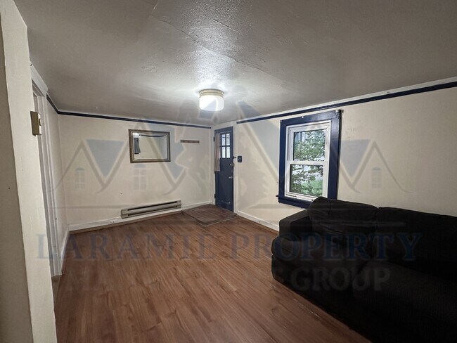 Photo - Adorable 1 bedroom cottage house