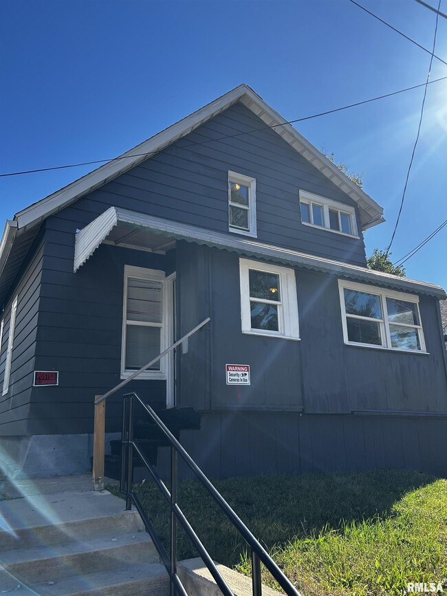 Photo - 1822 N Sheridan Rd