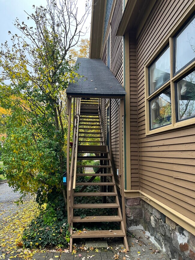 Photo - 515-2 Minor Ave Unit 2