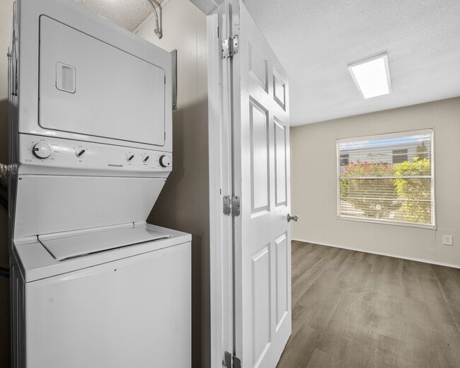 Photo - Brookside Apartments