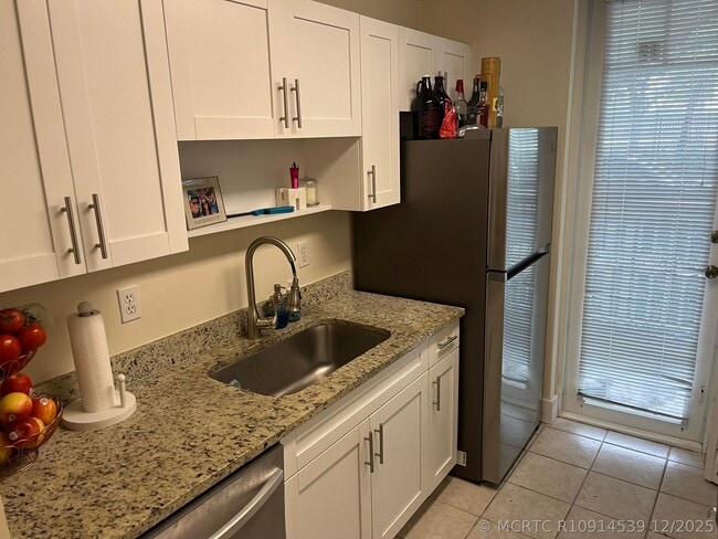 Building Photo - 1152 University Blvd Unit 12