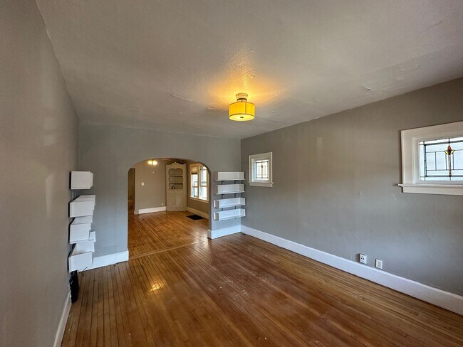 Photo - 824 E Wright St Unit Lower