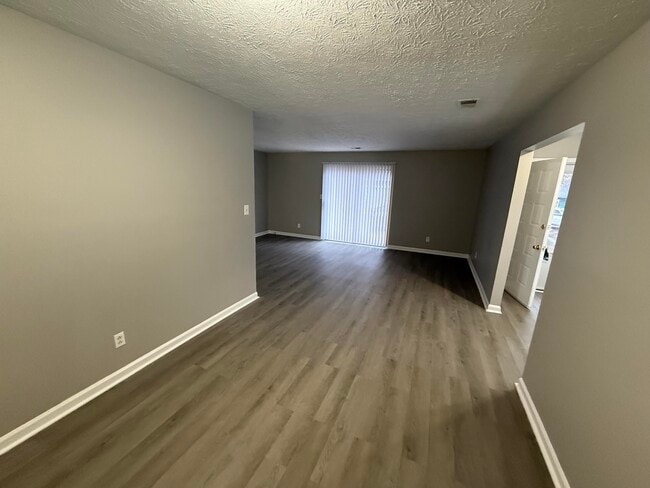 Photo - 724 Gatehouse Pl