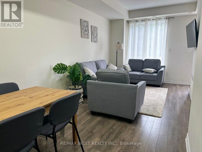 Photo - 25 Heron Park Pl