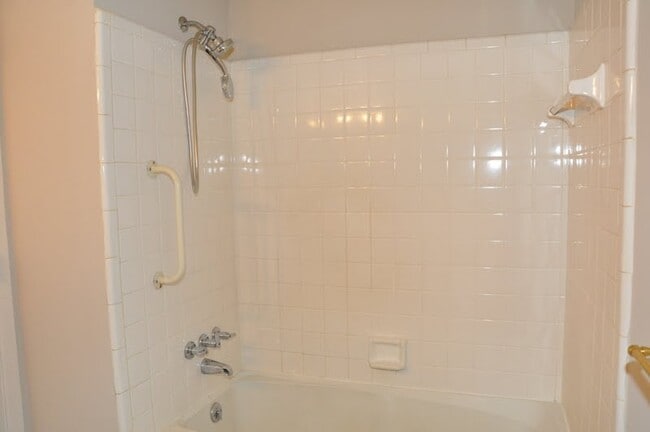 Photo - 30042 W 12 Mile Rd Unit 55