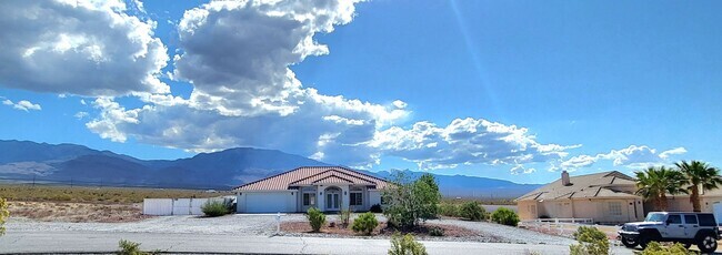 Building Photo - FORT CHURCHILL ESTATES - Meadow Creek Lane Rental