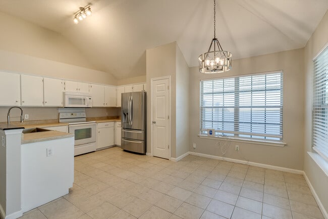 Photo - 19 Aquinnah Dr