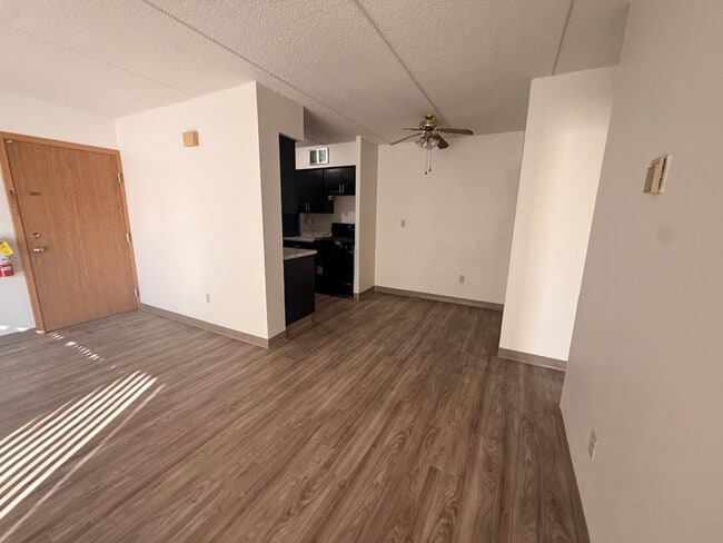 1 BR, 1 BA